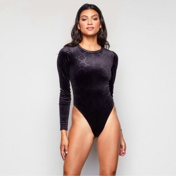 NEW! Good American Snake Print Burnout Velour Bodysuit Long Sleeves Black SZ L - Picture 1 of 15